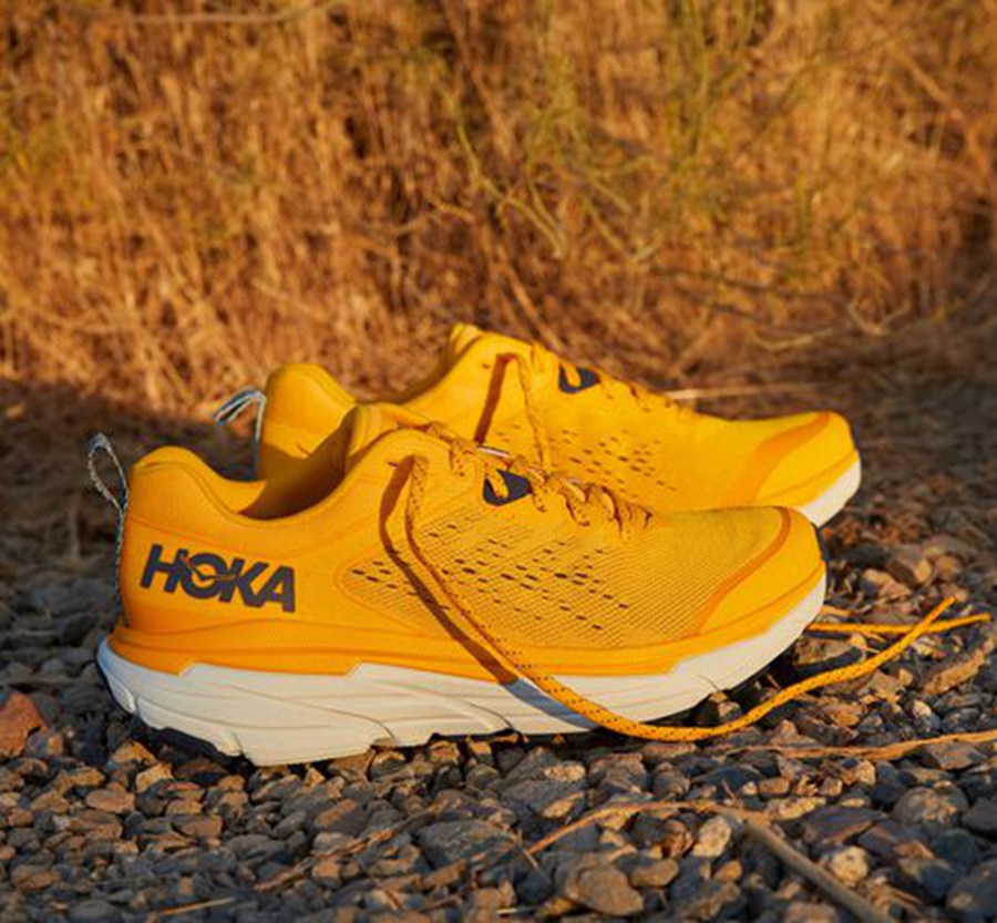 Hoka One One Mens Trail Shoes - Challenger ATR 6 - Yellow - YUQN58941